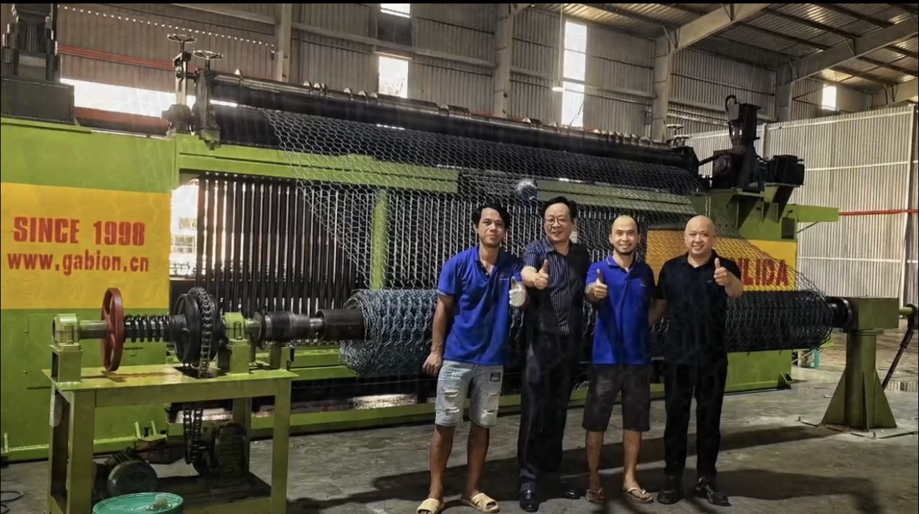 Neueste Unternehmensblogs über JINLIDA CNC Gabion Mesh Machine Enters Vietnam Market Again | High-Speed Gabion Production Solution