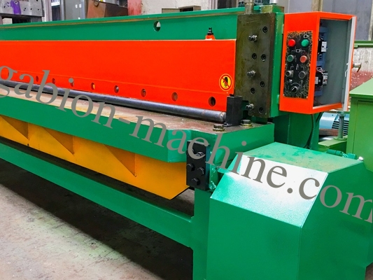 kaufen PVC-beschichtete Hühner-Gabion-Gittermaschine 350-550N/Mm2 Paletten- oder Kartonverpackung on-line-Fertigung