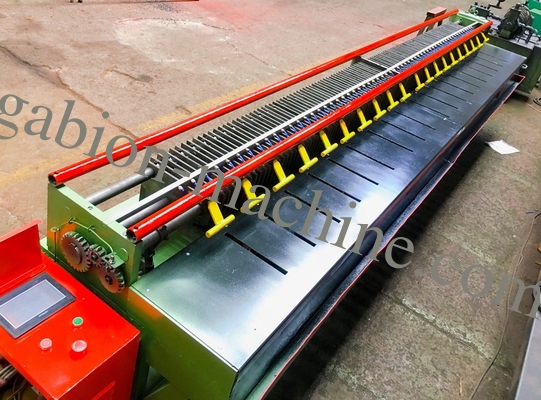 kaufen Automatische Gabionbox-Maschine 2-4m Maschenbreite 2-4mm Steuerungssystem on-line-Fertigung