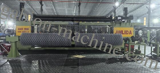 Besorgen Präzisions-CNC-Gabionen-Maschenherstellungsmaschine für die gleichmäßige Maschen-Gabionen-Produktion on-line-Fertigung