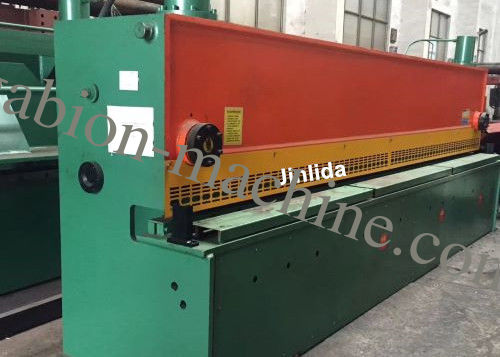 kaufen 4300mm automatische Drahtgeflecht Gabions-Maschen-Schneidemaschine, maximaler Durchmesser 4.0mm on-line-Fertigung