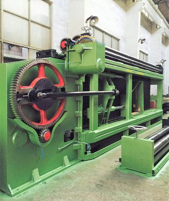 kaufen 22kw Maschinen-doppelte Torsion des Eisen-25r/Min Gabion Hexagonal Mesh Knitting on-line-Fertigung
