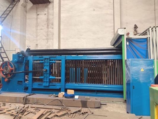 kaufen Kundengebundenes 5000mm Hochleistungs-Gabion Drahtgeflecht Maschinen-112*127mm für Tiefbau on-line-Fertigung